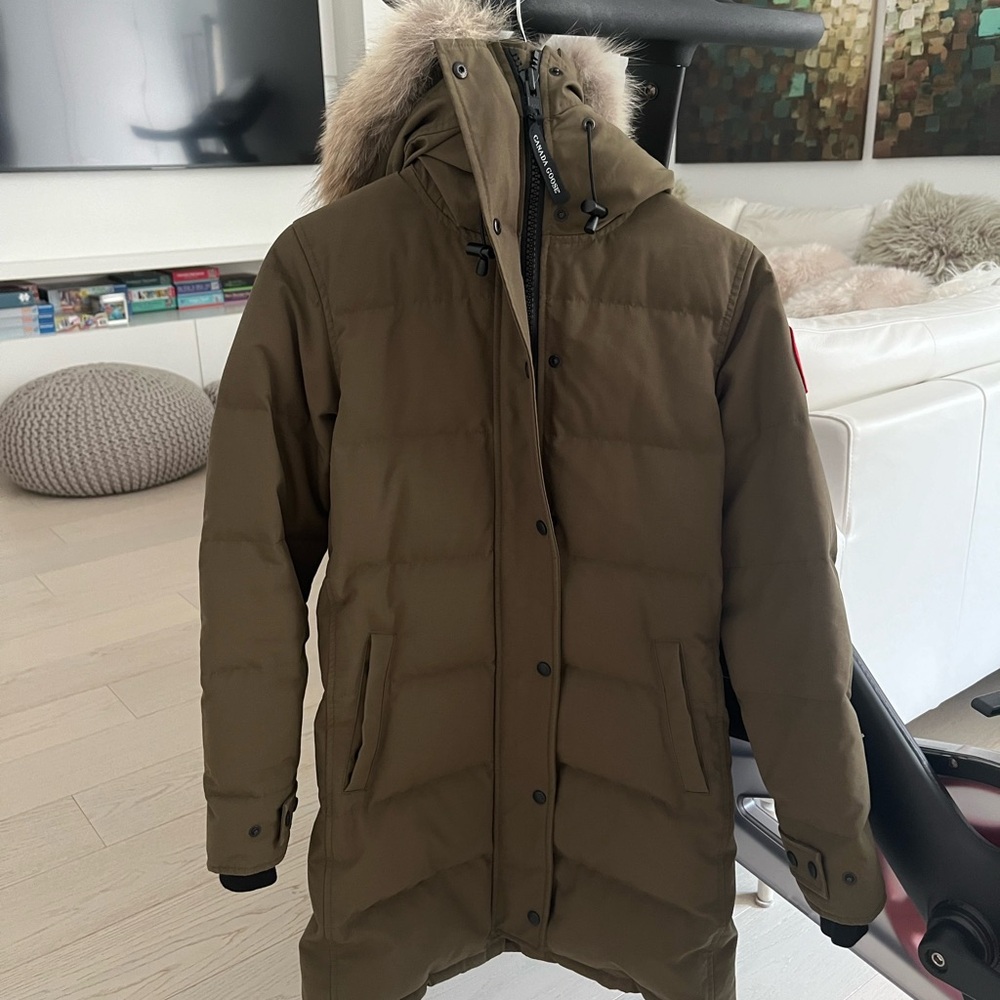 Canada Goose Jacket - Picture 1 of 6